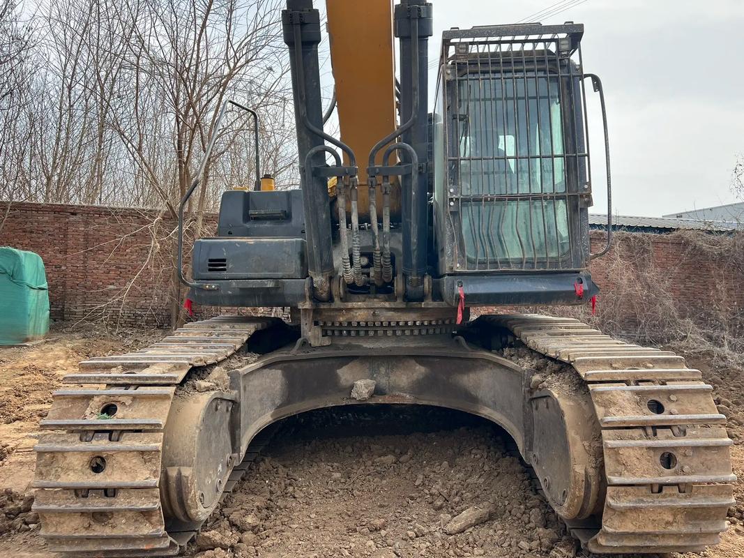 二手徐工490挖掘機帶195破碎錘及鑄造件轉讓，機會難得！