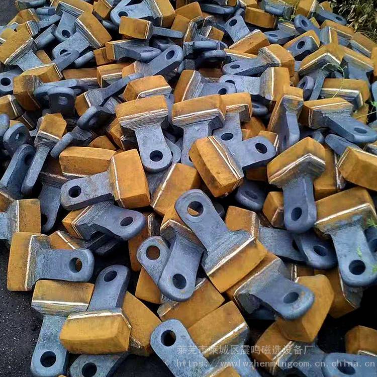 專業(yè)供應(yīng) 震鳴牌破碎機(jī)篩板與襯板，型號(hào)齊全，批發(fā)鑄造件